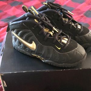 Nike little posite pro